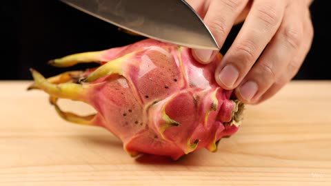 Satisfying Dragonfruit slicing short