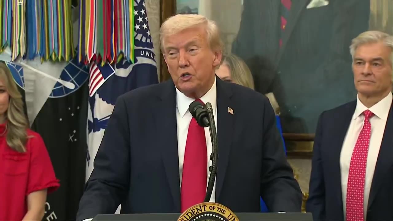 Trump fires off PERFECT response to John Bolton indictment — amazing!