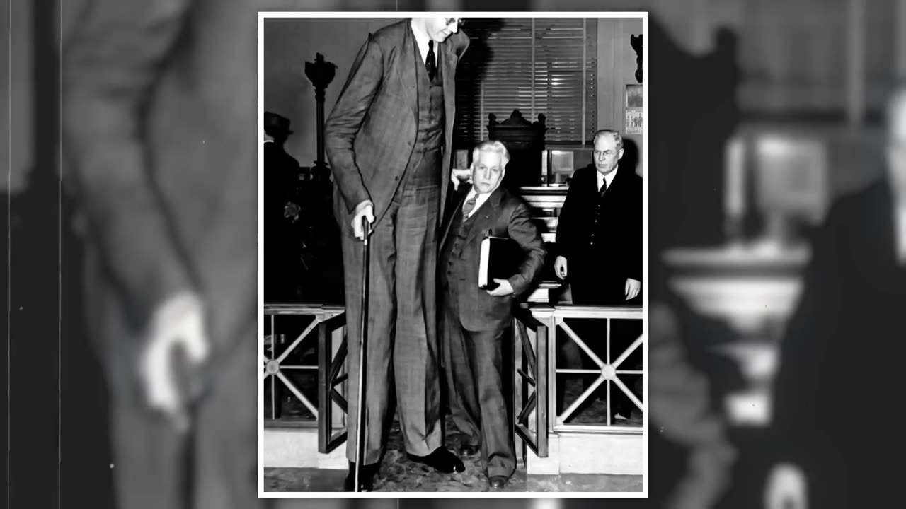 The Tallest Man in History was a Real-Life “Gentle Giant”.