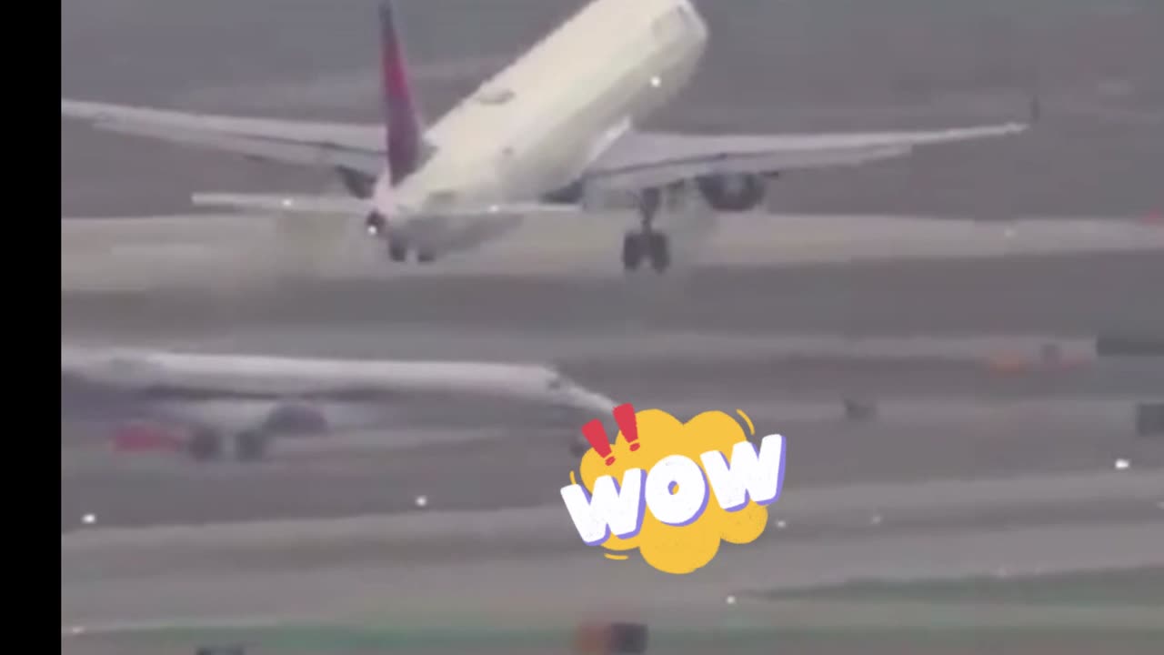 Seconds from a disaster, skilled Pilot avoided Plane collision at Los Angeles Airport