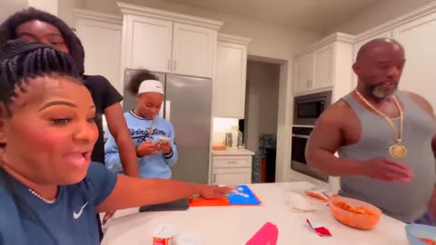 HOW TO MAKE A "PRISON BRICK" FT PAPA-E & THE FAMILY