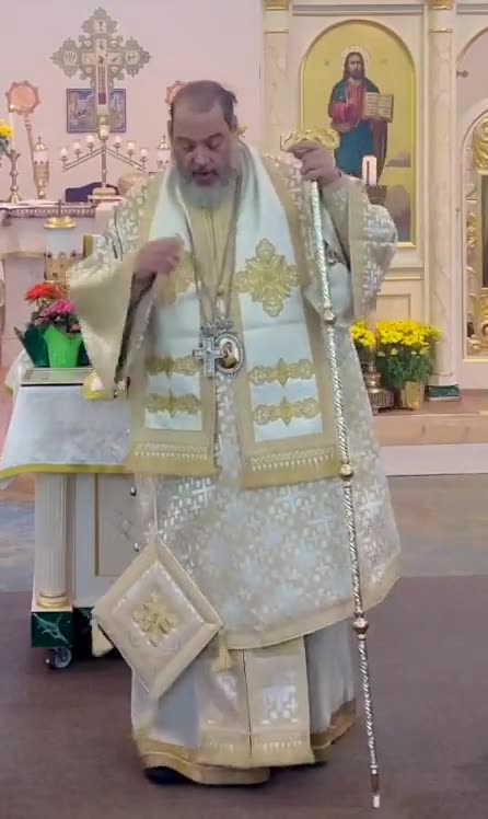 Ereticul Ecumenist Gregory Hulitor,Schismatic,Apostat,Antihrist,Batjocoritor al Semnului Sv. Cruci