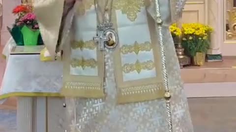 Ereticul Ecumenist Gregory Hulitor,Schismatic,Apostat,Antihrist,Batjocoritor al Semnului Sv. Cruci