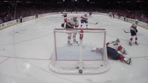 Washington Capitals - Two very large humans displaying deft touch of the puck for score