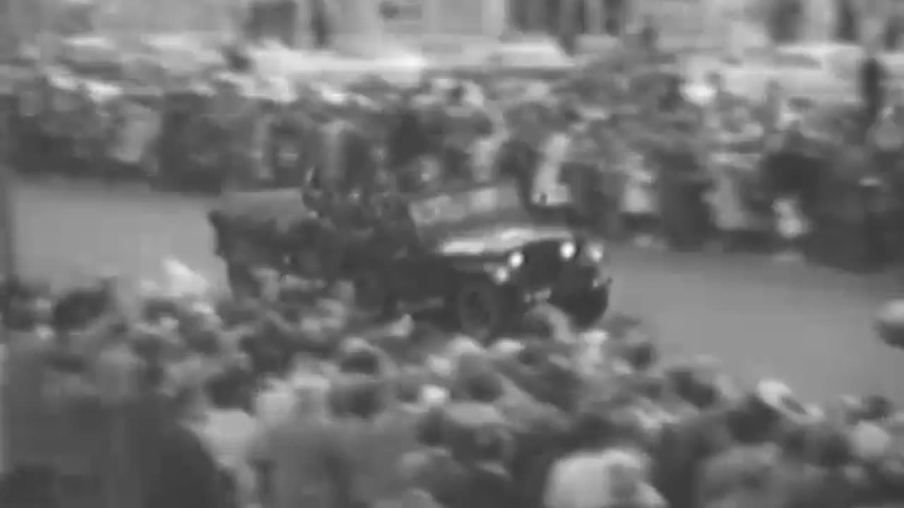 Troop arrival and v... - Troop arrival and visit of Vice Pres. Lyndon B. Johnson to B - 111-lc-44718