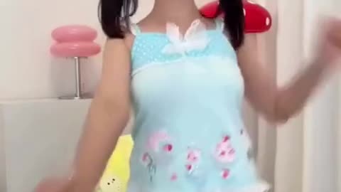 cutie girl dancing