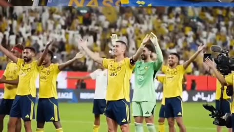 Cristiano Ronaldo scored a goal. The fans supported him in the stands 🥁🏟️