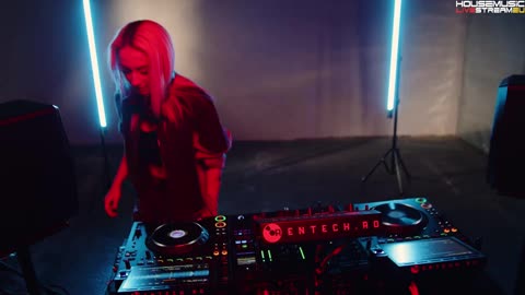 BELLE - Live Dj Set | Techno & Melodic Techno DJ Mix