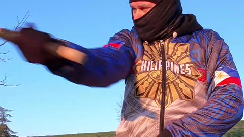 « Debout, Emrys. Le sang des Vikings ne doute pas : il avance, combat et forge sa légende. »