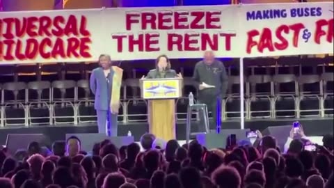 Gov Kathy Hochul Nearly Booed Off Stage in NYC