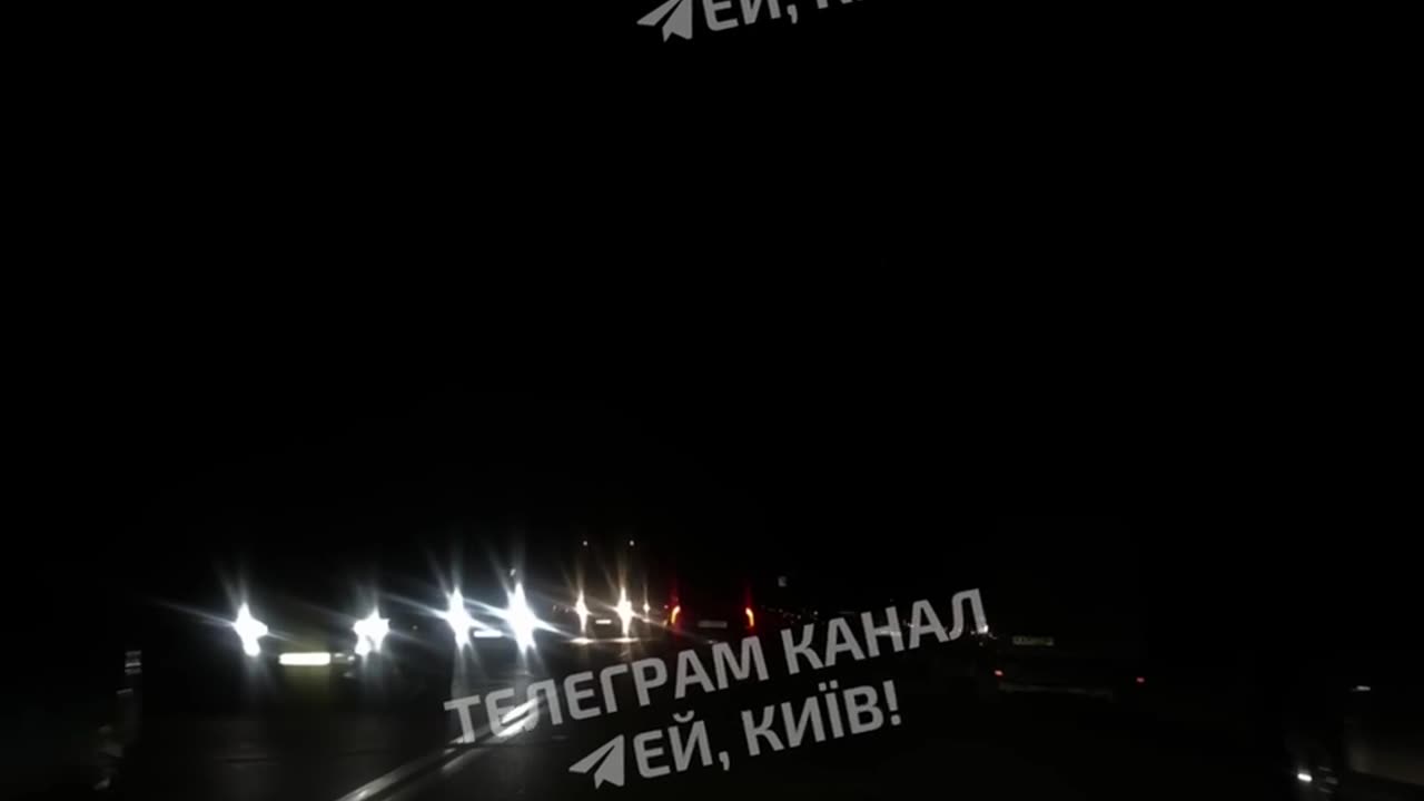 ⚡️В Киеве блэкаут: город буквально погрузился в темноту,
