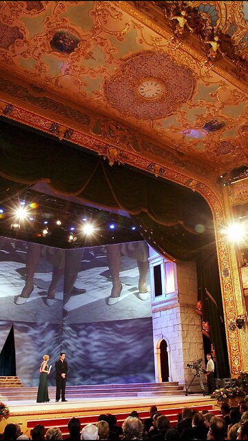 Así se ve un teatro que renació de sus cenizas como el ave fénix