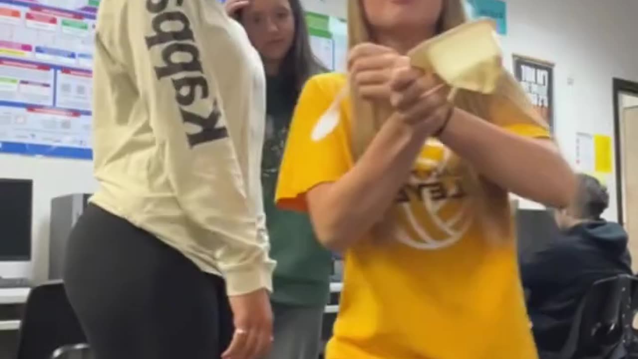 TikTok bop Challenge 🍎