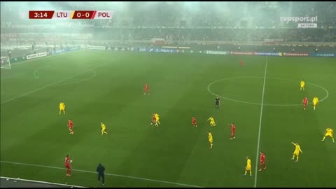 Donald Tusk bardzo się cieszył, że będzie na meczu Polska-Litwa.