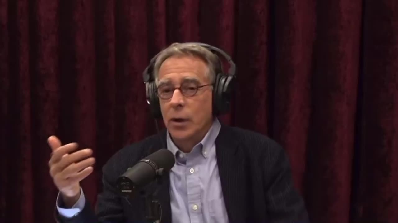 Gavin de Becker just broke down on Joe Rogan the realities of polio that almost nobody knows.