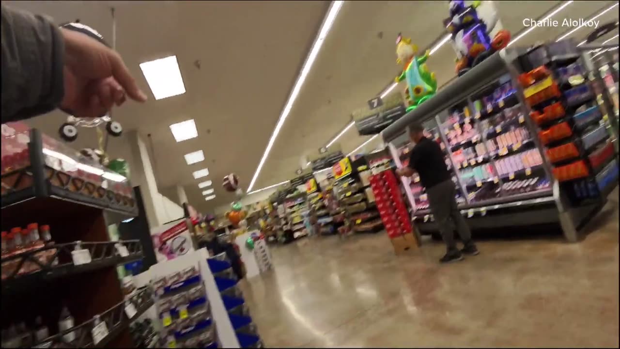 Caught On Camera: Bear runs loose in Arizona grocery store