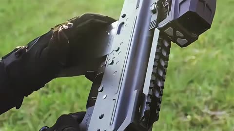 wz.96自动步枪 #国外合法拍摄国内请勿模仿 #武器科普 #实弹射击 #男人减速带 #靶场射击