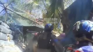 🇹🇭Thai Soldiers Entering a 🇰🇭Cambodian Military Base with Guns Blazing