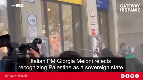 The Antifa terrorist organization started riots against Giorgia Meloni in support of Palestine 