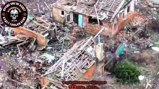 Troops of the 123rd MRB Storm a Ukrainian Strongpoint in a Residential Building in Kirovo