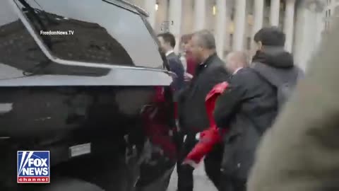Man shouts down and chases away Zohran Mamdani, demands he denounce Hezbollah and Sharia law.