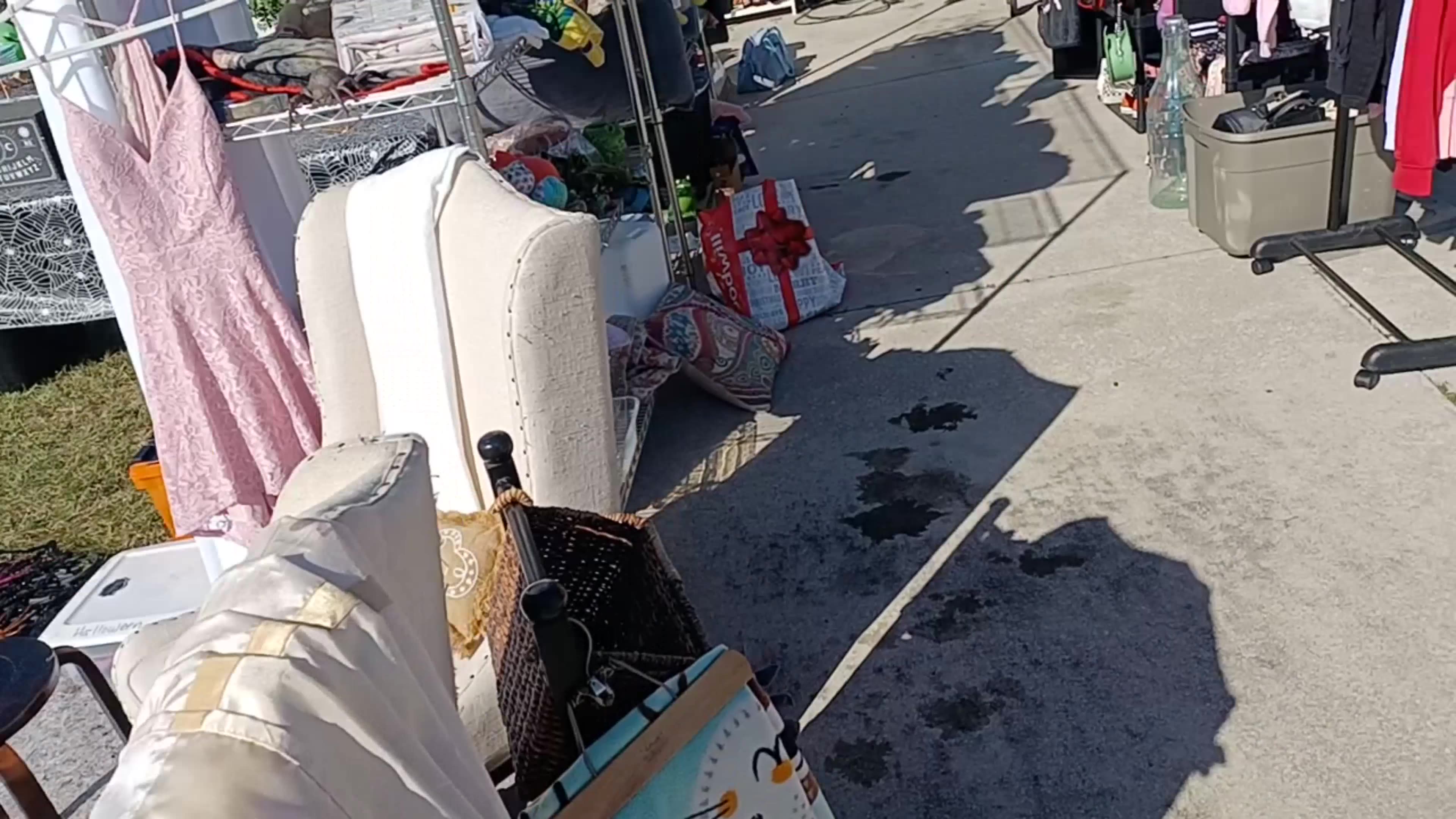 Garage Sailing 20251018