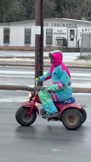Texans Make the Most of a Rare Snow Day