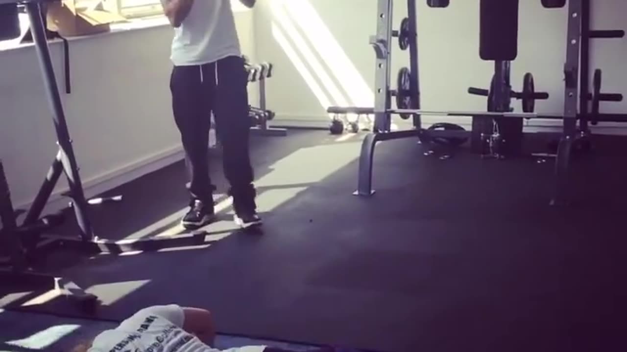 Training Level 3 Advanced Press Up with Side Leg Crunches Mastering Group Exercise Techniques