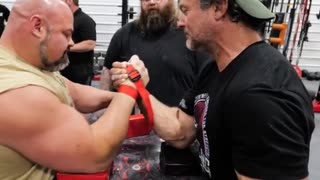 World’s Strongest Man vs Armwrestling Legend