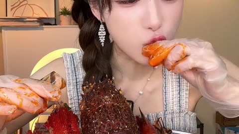 大馋丫头又又又吃生腌拼盘了， 这口生腌的“毒”，真的只有0次和无数次！#一起吃饭吧 #生腌海鲜 #妈呀太香了 #美食