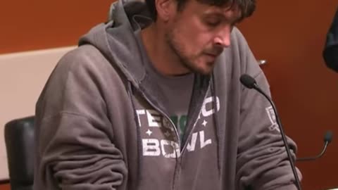 Former NFL player Chris Kluwe arrested disputing a MAGA plaque.