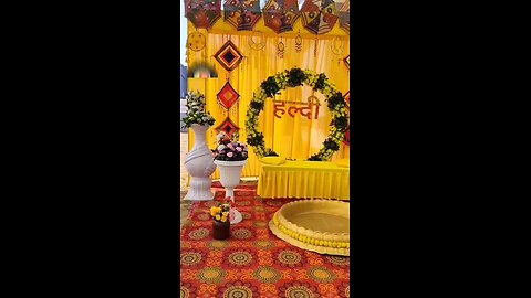 🌼💛 **“Haldi Flower Decoration – पीले रंग में सजे नए रिश्तों की शुरुआत”** 💛🌼