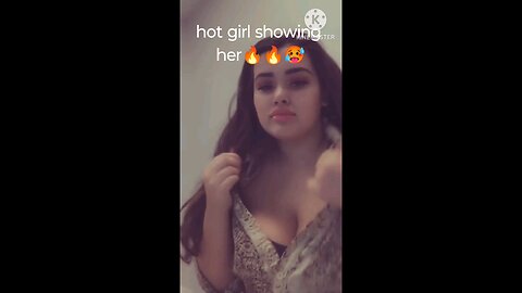 hot girl showing her cleavage 🥵🔥🔥