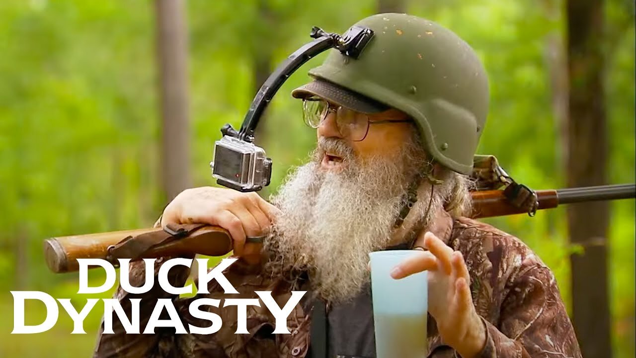 Si's ACTION PACKED War Movie (Season 5) | Duck Dynasty