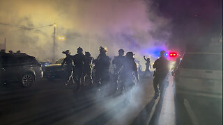 Teargas Deployed Outside ICE Facility in Broadview, Illinois