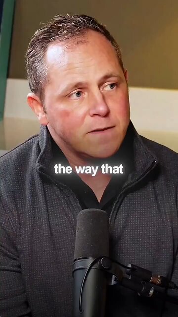 😮 THROWBACK: Flatter, threaten & convert is CIA dirty playbook to flip influencers