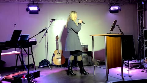 Bergen (Rügen) – ein bisschen Frieden“, gesungen von Vanessa 04-11-2025