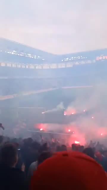 Steaua vs Dinamo pasiune pura in tribune