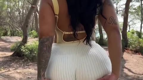 🍑 Walking In Nature 💯🔥