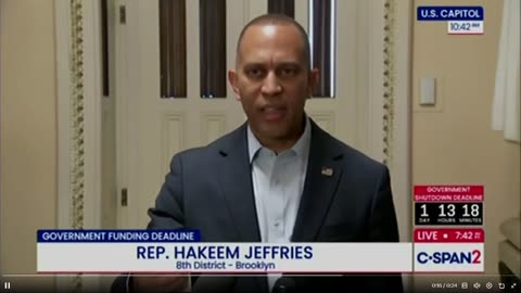 Hakeem Jeffries thích những người nhập cư bất hợp pháp.