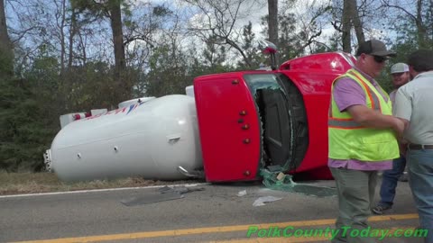 PROPANE TRUCK TURNS OVER, GOODRICH TEXAS, 02/06/25...