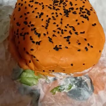 SPOOKY BURGER REVIEW!! The jack o lantern BK Burger!!!