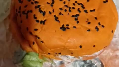 SPOOKY BURGER REVIEW!! The jack o lantern BK Burger!!!