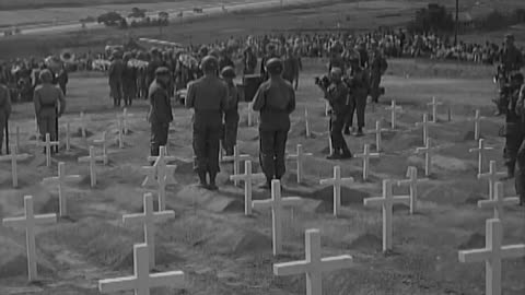 KOREAN WAR, RUINS OF... - KOREAN WAR, RUINS OF TAEJON ; ATROCITIES ; ENEMY EQUIPMENT, - 111-adc-8401