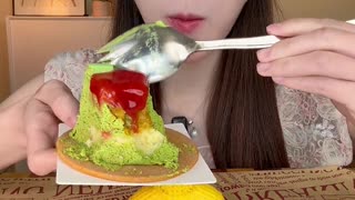 多巴胺毛线甜品开大会啦！吃甜品真的幸福感爆棚~ #甜品 #妈呀太香了