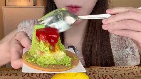 多巴胺毛线甜品开大会啦！吃甜品真的幸福感爆棚~ #甜品 #妈呀太香了