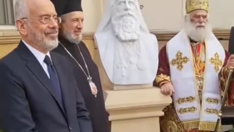 Nepatriarhul Alexandriei Theodor al II-le SARUTA/cinsteste statuia MASONULUI Meletie Metaxakis, 2024