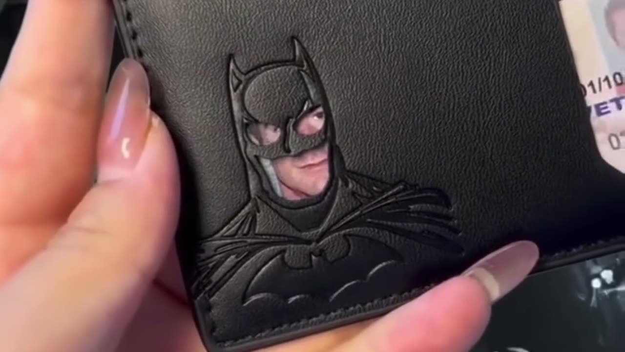 😮💰 The Coolest Wallet I've Seen So Far! | FeedMyCuriosity