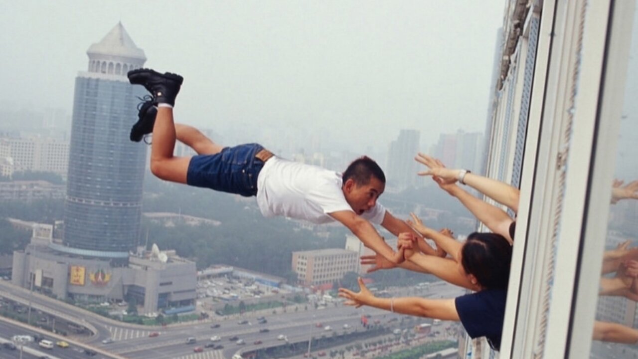 Unexplained and Strange Things That are Freaking the Internet Out