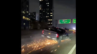 Persecución a alta velocidad en tres ruedas termina en arresto